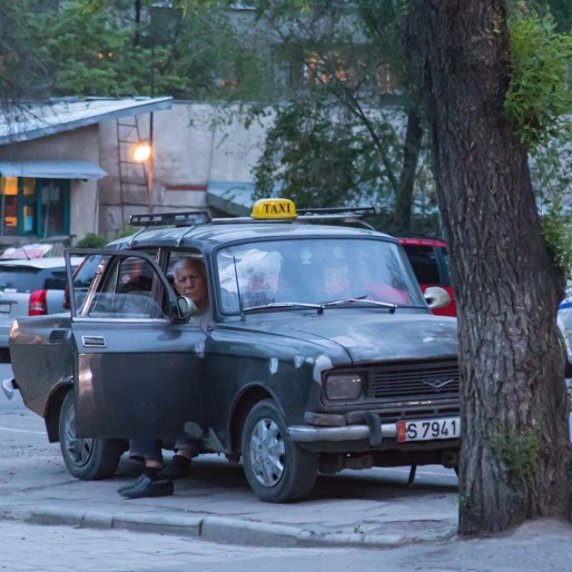 تمليك سيارة أجرة في قرقيزيا